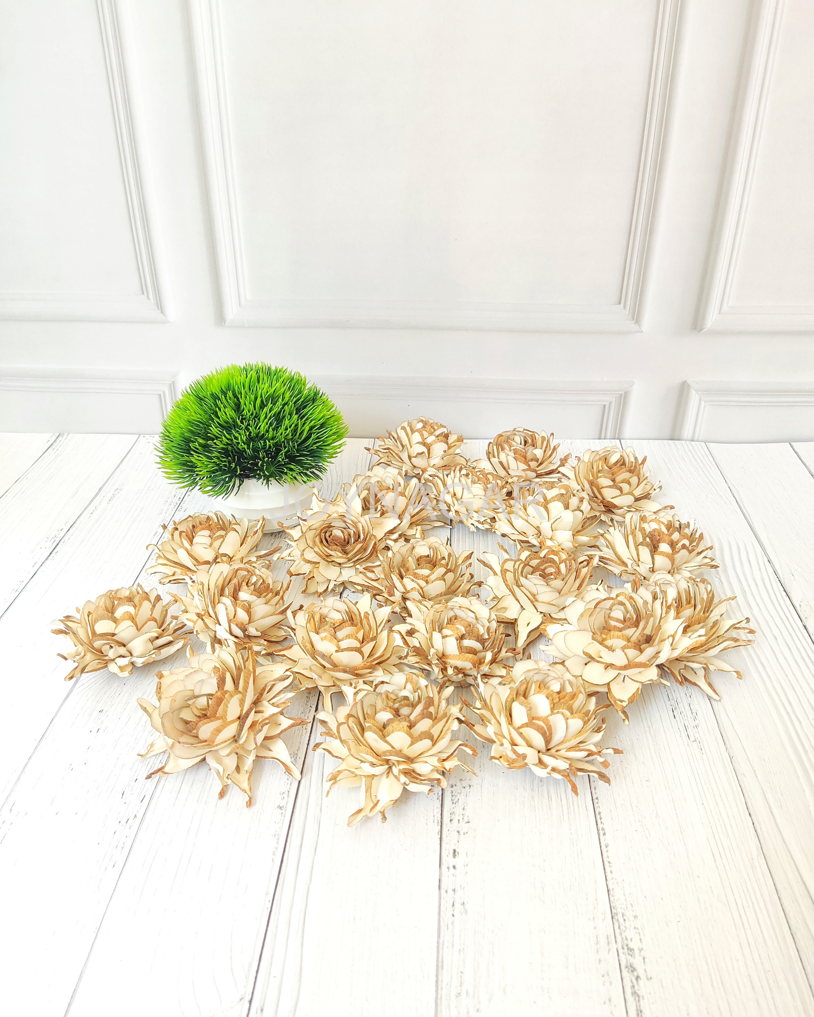 Ayana Sola Wood Flower