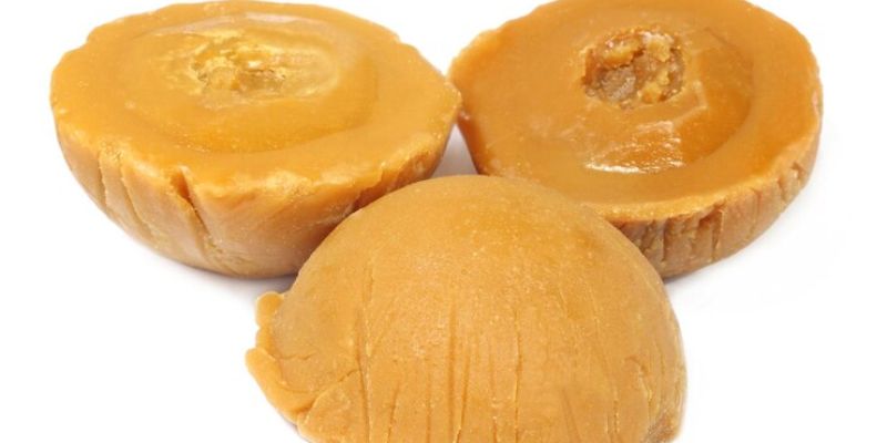 Find out the Mesmerising Qualities of Gur