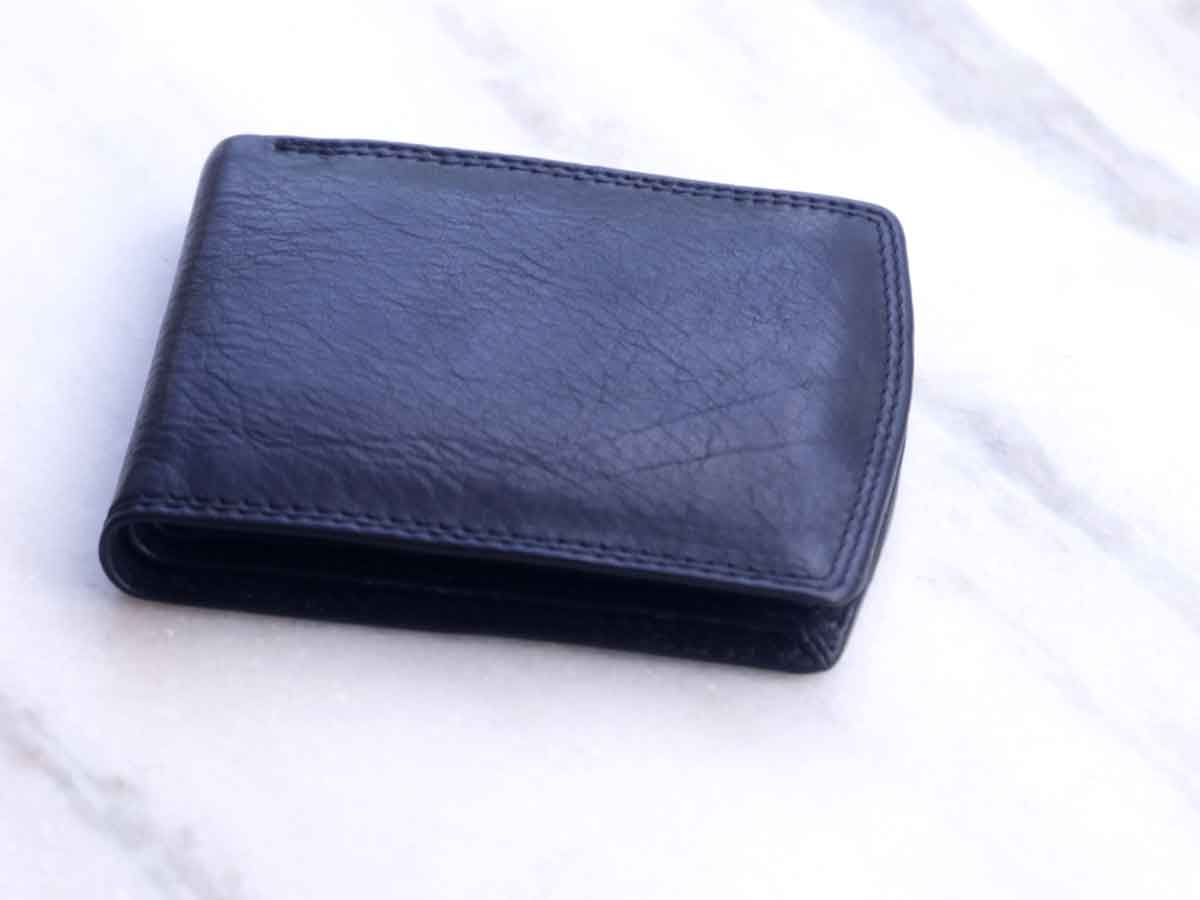Ivory Black Round Men Formal Wallet